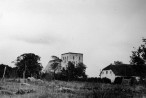 Vaade Orissaare maanteelt kirikule ja koolile.. Aasta: 1959