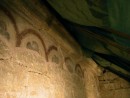 Käärkambri teisel korrusel asuv maalitud friis, mis oli ca. 1270. aastani kooriruumi põhjapoolse välisfassaadi kaunistus.. Foto: W. Schmid (08/2004)