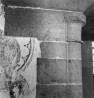Puhastatud ja konserveeritud raiddetail tribuunikaare põhjapoolse piilari servakujuduses. Vaade läänest.. Autor: V.Raam. Aasta: 09/1976