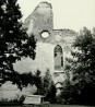 Välisvaade kiriku lääneseinale.. Foto: V. Raam, 1971.