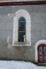 Kõrgendatud pikihoone seinad (sondaažidel näha varasema aknaava asukoht). Foto: EKA Restaureerimisteaduskond (01/2009)