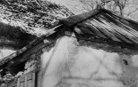 Väikese kabeli katuse edelanurk.. Autor: Erilt. Aasta: 1980. #21154/3