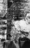 Vöödekaare lõunapoolsele „pilastrile“ külgnev „kiilutud“ seinaosa.. Autor: V.Raam. Aasta: 1958
