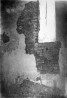 Sondaaž kiriku pikihoone lõunaseina akna juures.. Autor: K.Aluve. Aasta: 1959