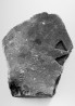 Altariplaadi (?) katke.. Foto: Peeter Sre. 1997. Muinsuskaitseameti arhiiv, silik A-3781