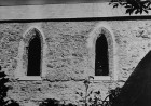 Vaade kloostri kiriku lõunaseina keskosale pärast aknaavade põskede ja akende aluslaudade restaureerimist ja seinapinna konserveerimist.. Autor: V. Raam, R. Zobel, K. Aluve. Aasta: 1954-1957