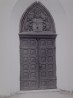 Juuru kirik. Juuru kiriku vaated: kiriku uks krutsifiksiga ja sisevaade koorilt altari suunas.. Autor: Vilde, Odres. Aasta: 1964, 1965. #F30762/1-2