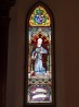 1895. a. valminud kooriruumi vitraaž apostel Peetrusega.. Foto: M.Viljus, aprill 2010