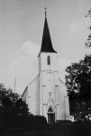 Vaade kirikule läänest. Autor: Olev Kõll. Aasta: August 1980. #3978