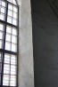 Kooriruumi lõunaakna ava, millel on näha krohviparandus 1870. aastatest, kui kiriku aknaid suurendati. . Foto: C. Valge, 07/2014